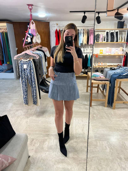 Falda Short Gris Plisada