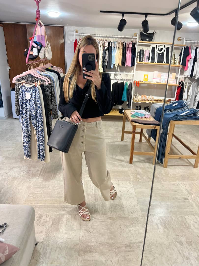 Pantalon Beige de Botones